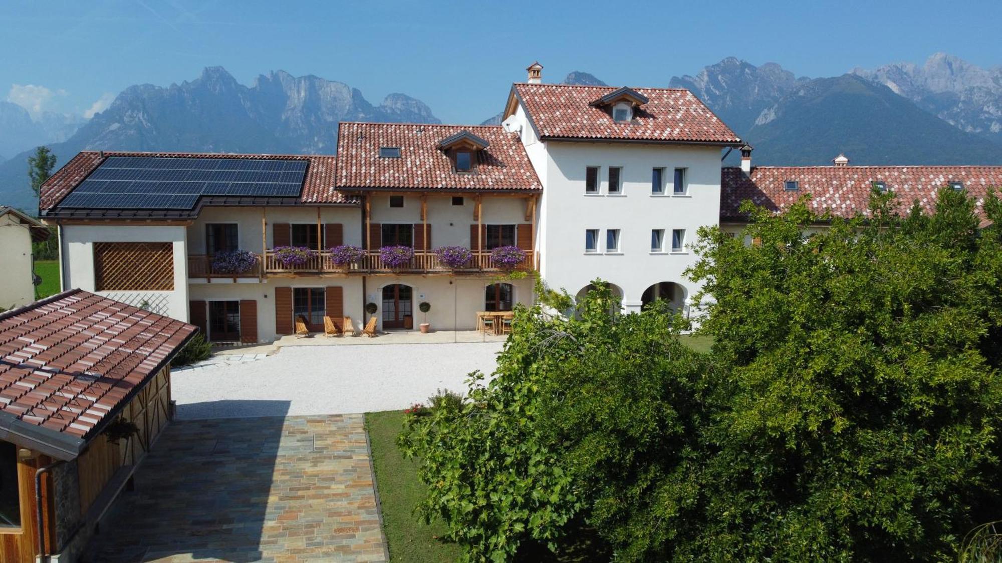 Corte Varola B&B Zia Marisa Belluno Luaran gambar